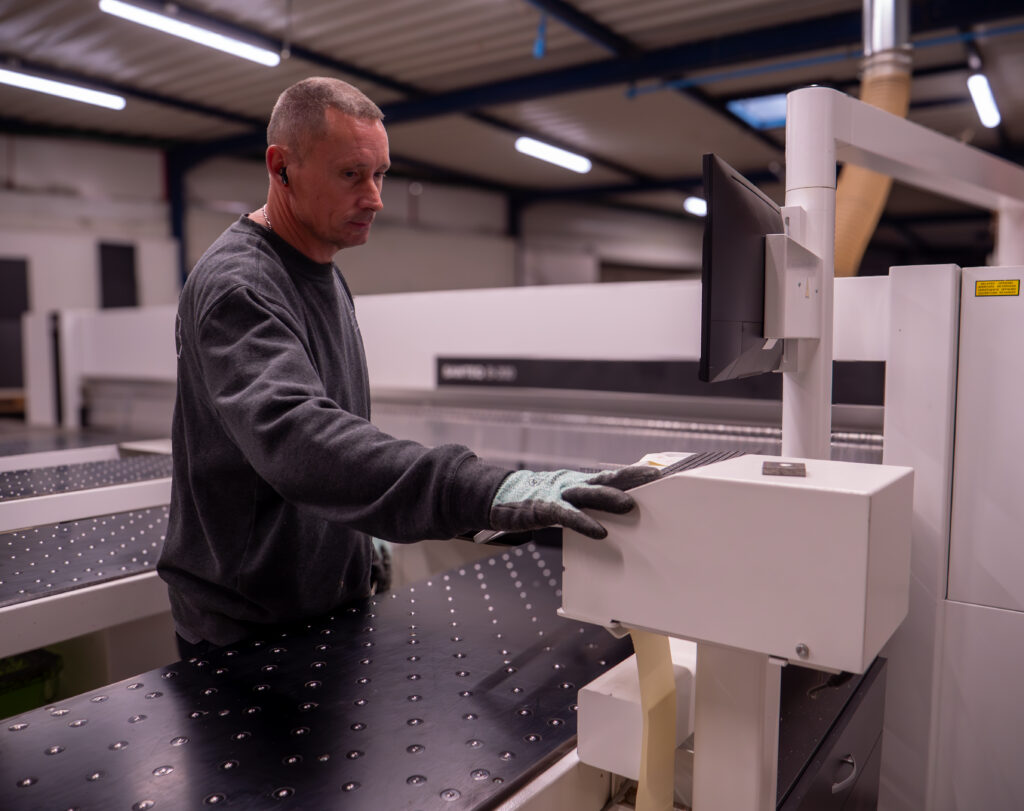 photo d'un homme en entreprise